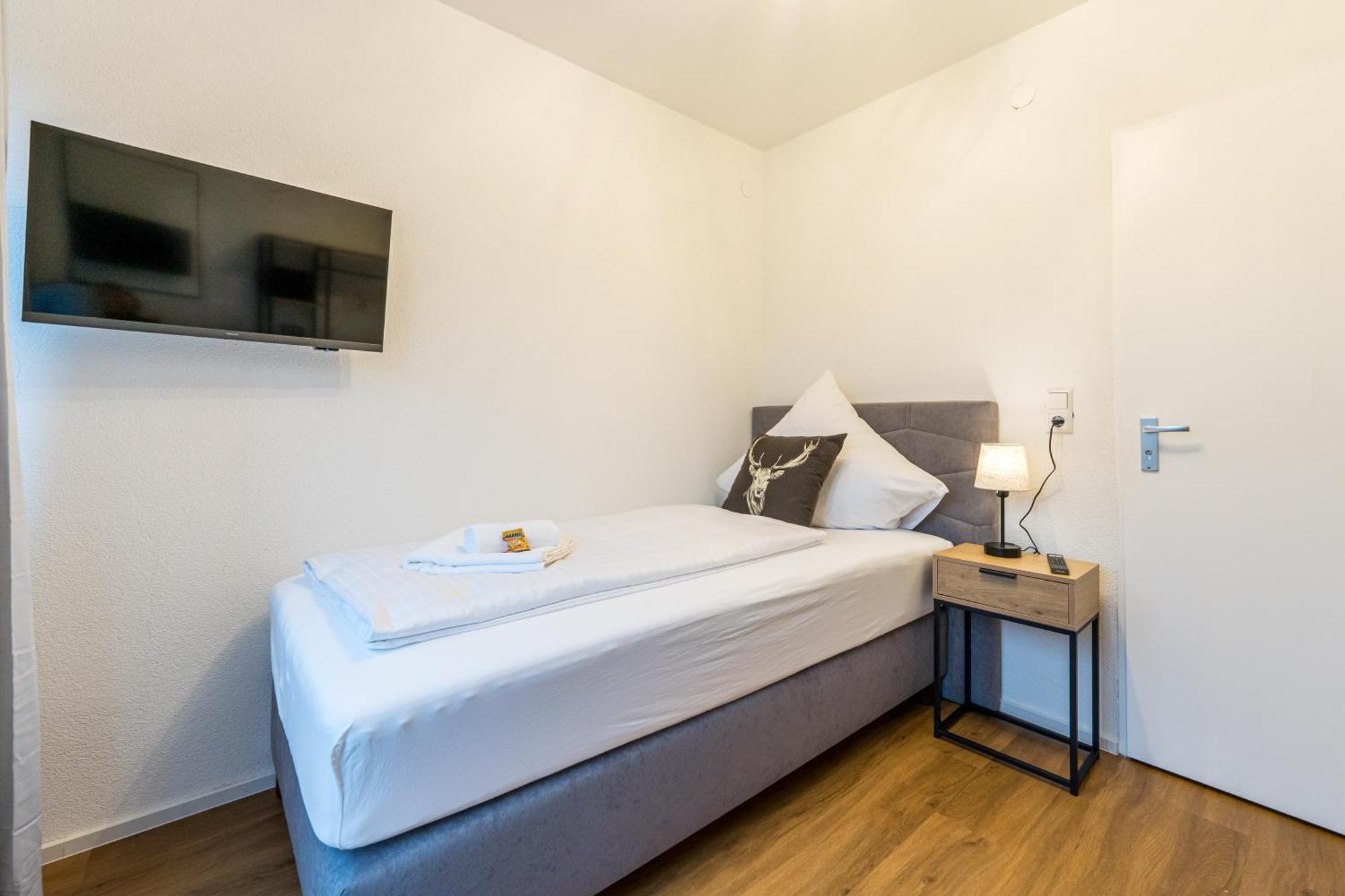 Basis 8 Apartment Kussaberg Bilik gambar